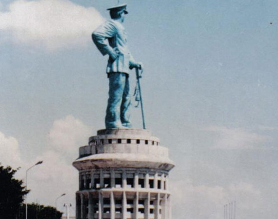 Pembangunan Gedung Monumen Yalesveva Jayamahe Tahap II, Pangkalan Angkatan Laut Ujung
